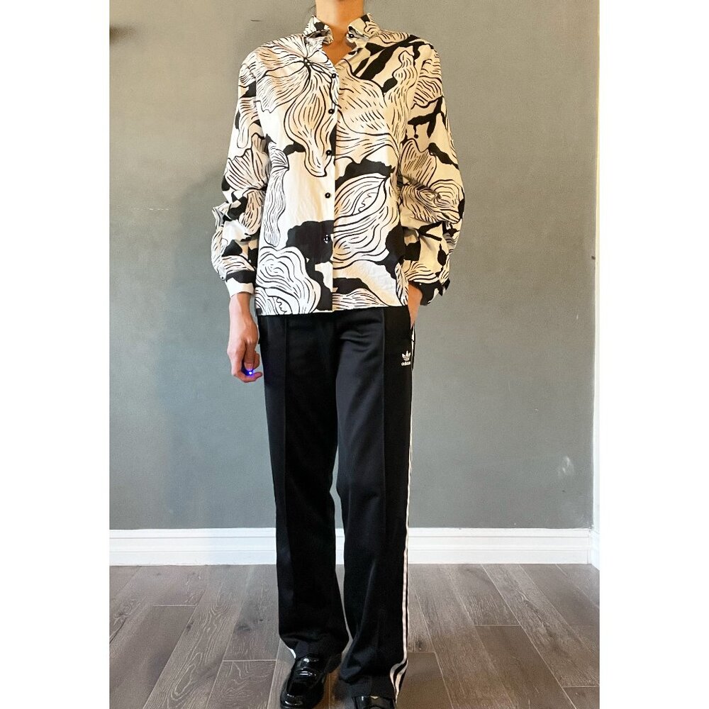 Fuzzi Abstract Floral Print Button Down - Size 44… - image 1